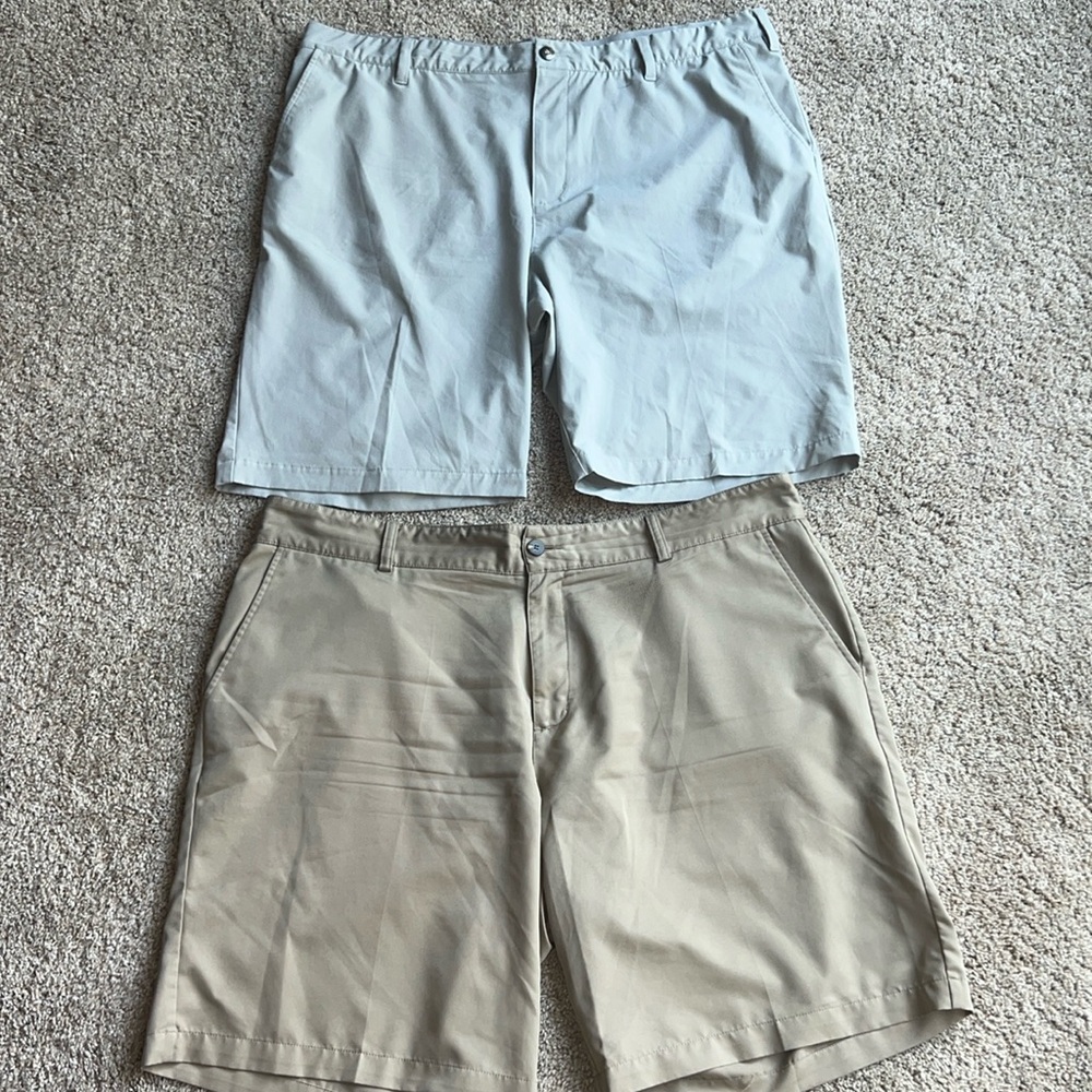 Men’s Adidas Size 42 waist shorts GUC